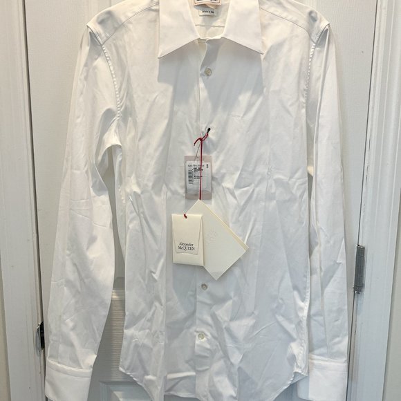 Men's Alexander McQueen Long-Sleeve Classic Button-Down Shirt - Picture 2 of 11